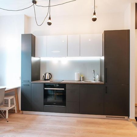 Central Comfort At Hanzas Residence, Stay Near Cafes, Bars, Museums & Esplanade รีกา ภายนอก รูปภาพ