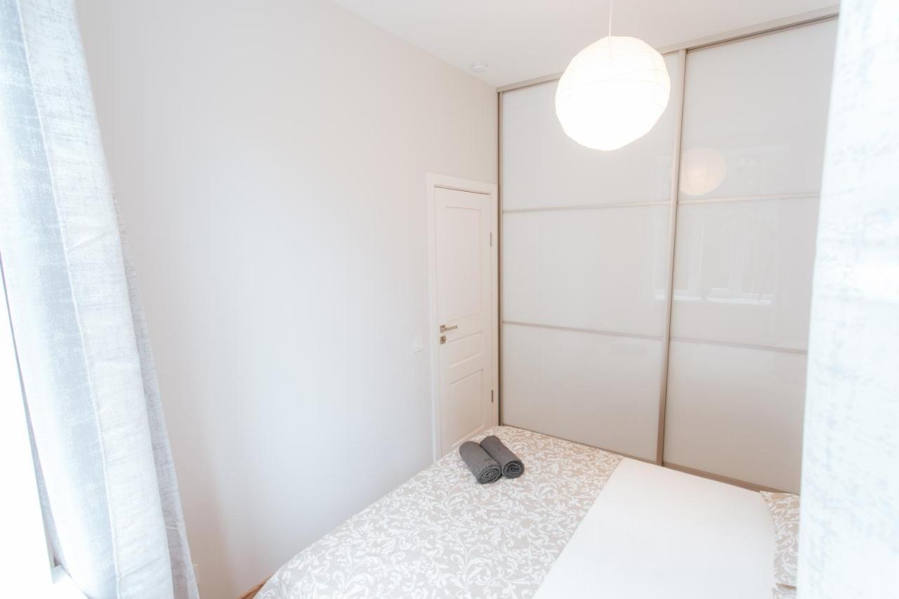 Central Comfort At Hanzas Residence, Stay Near Cafes, Bars, Museums & Esplanade รีกา ภายนอก รูปภาพ